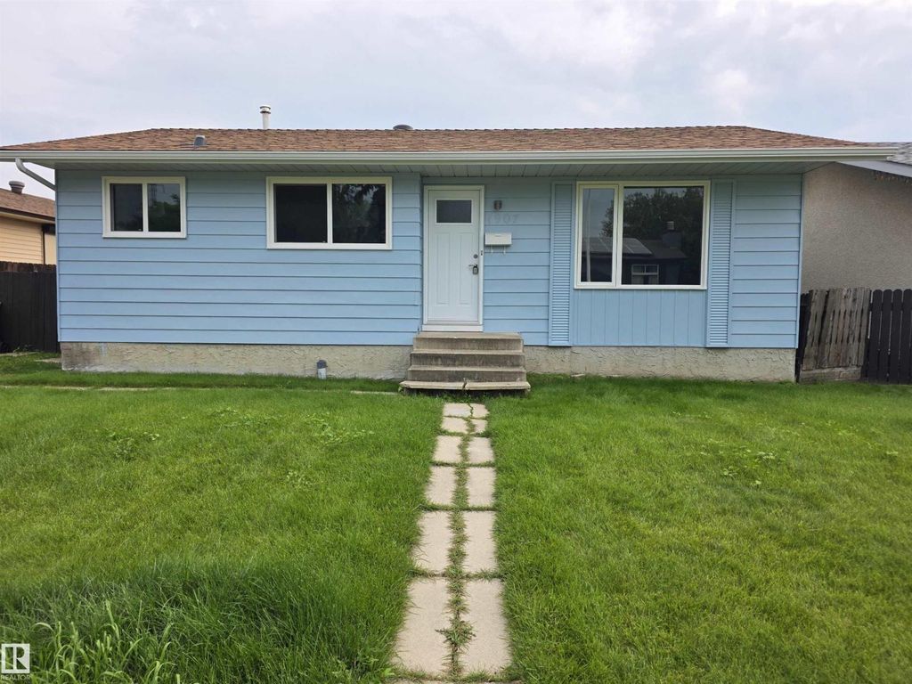 1907 145a Av Nw, Edmonton