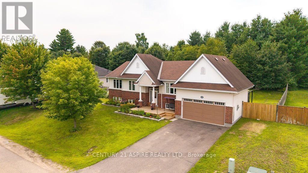12 Bedard Boulevard, Petawawa