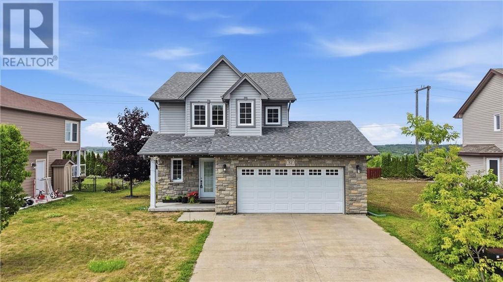 32 North Field Crescent, Sudbury