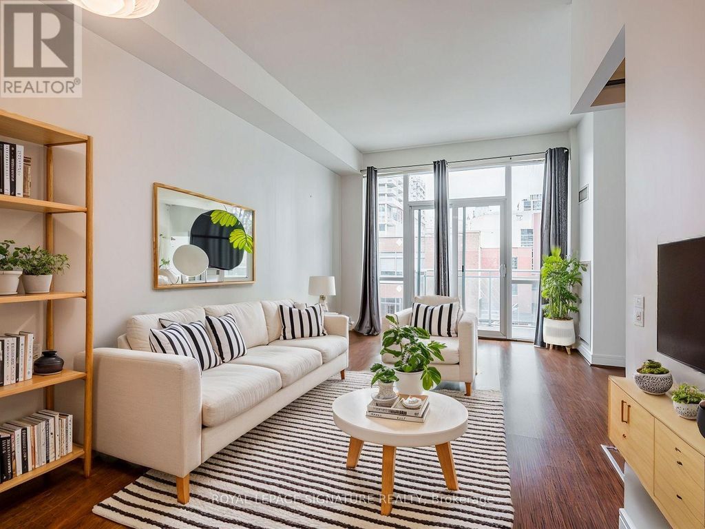 N401 - 116 George Street, Toronto (moss Park)