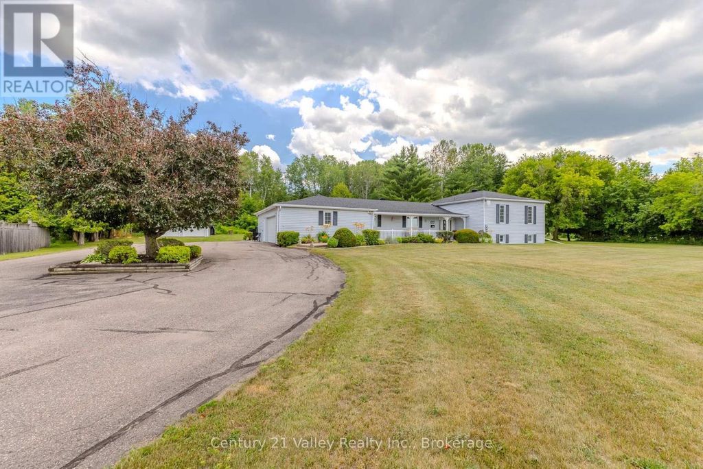 406 Water Street, Bonnechere Valley