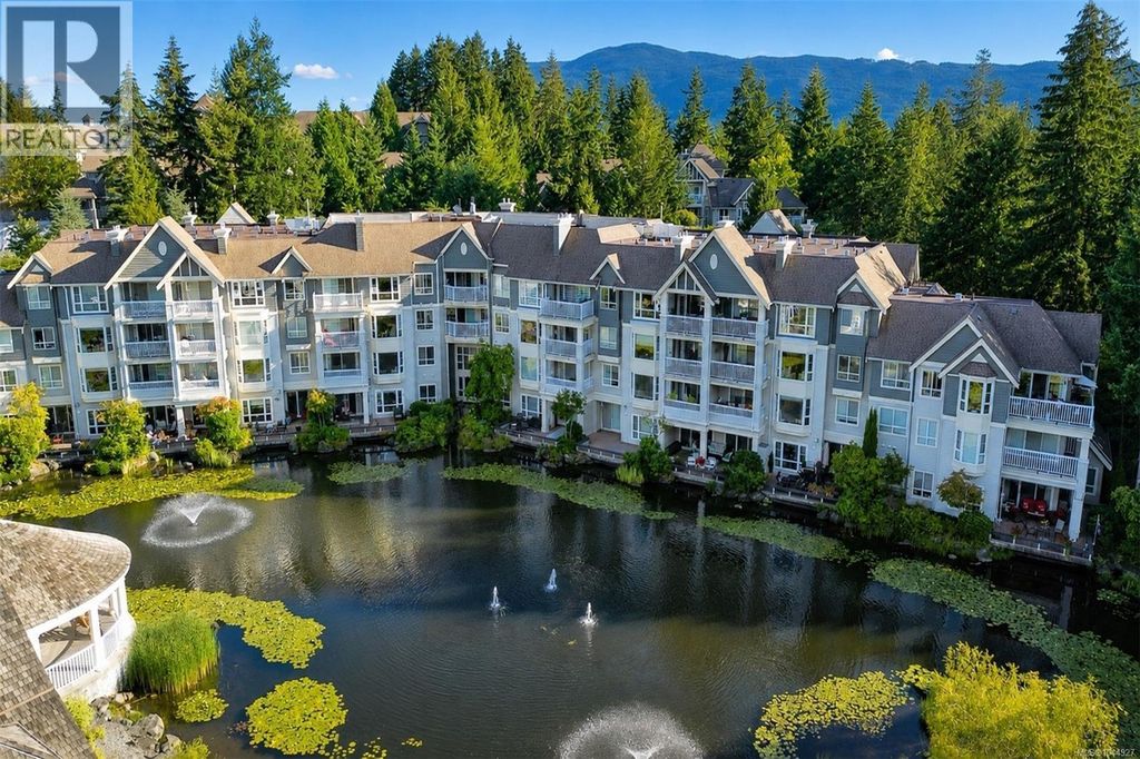 215 5650 Edgewater Lane, Nanaimo