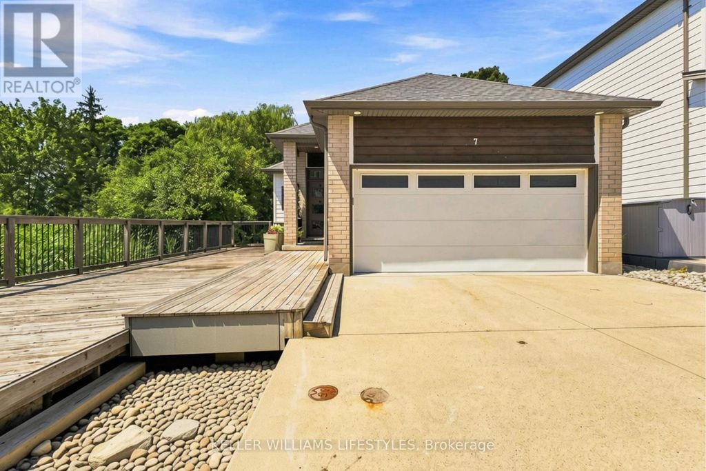 7 - 727 Apricot Drive, London South (south K)