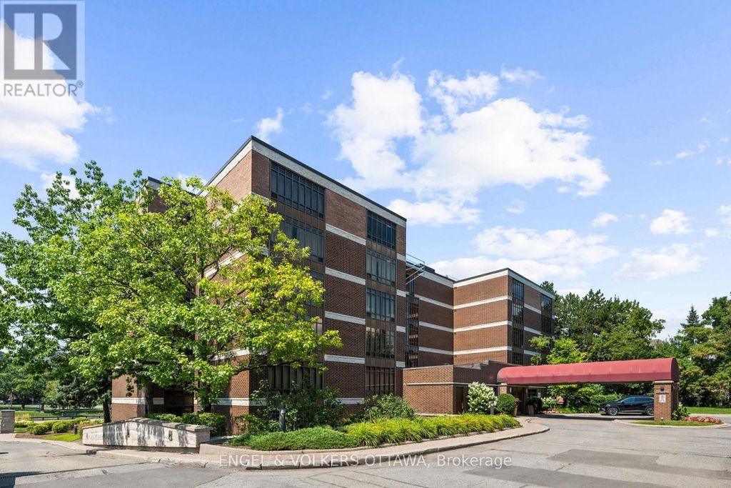 103 - 111 Echo Drive, Ottawa