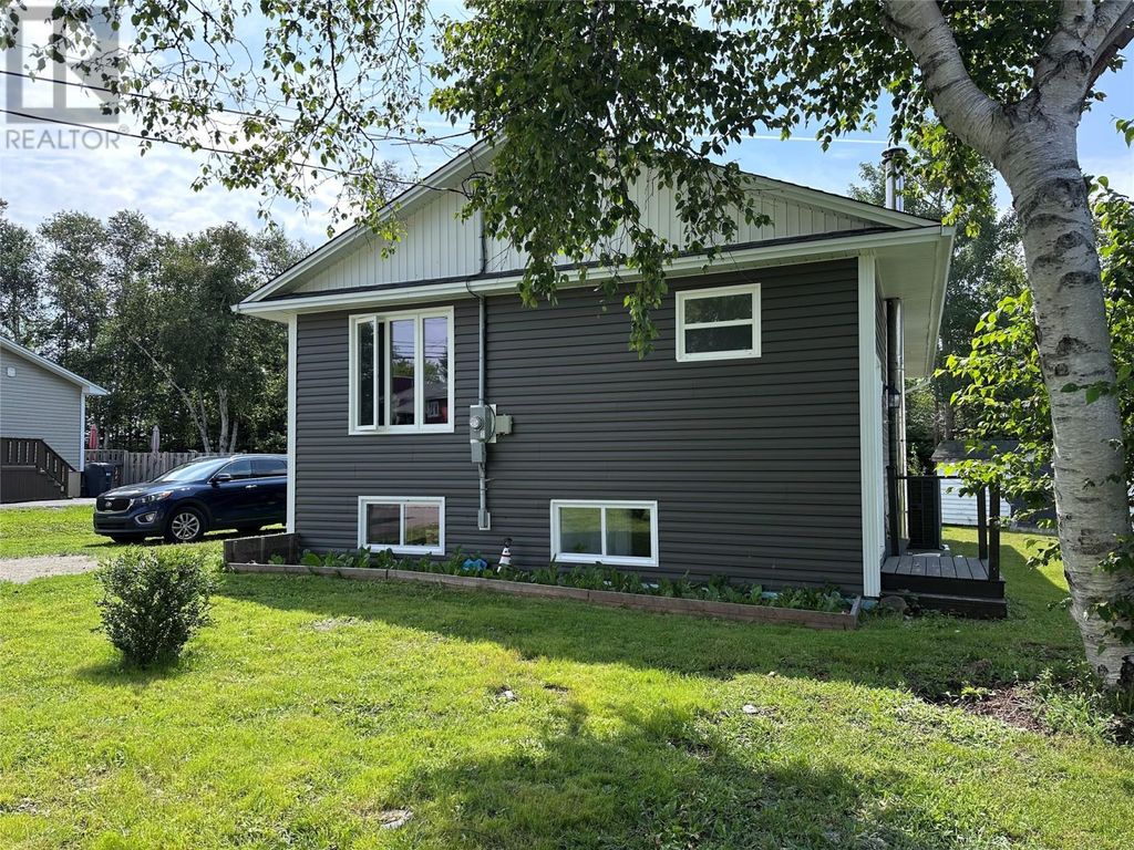 5 Hamilton Street, Gander