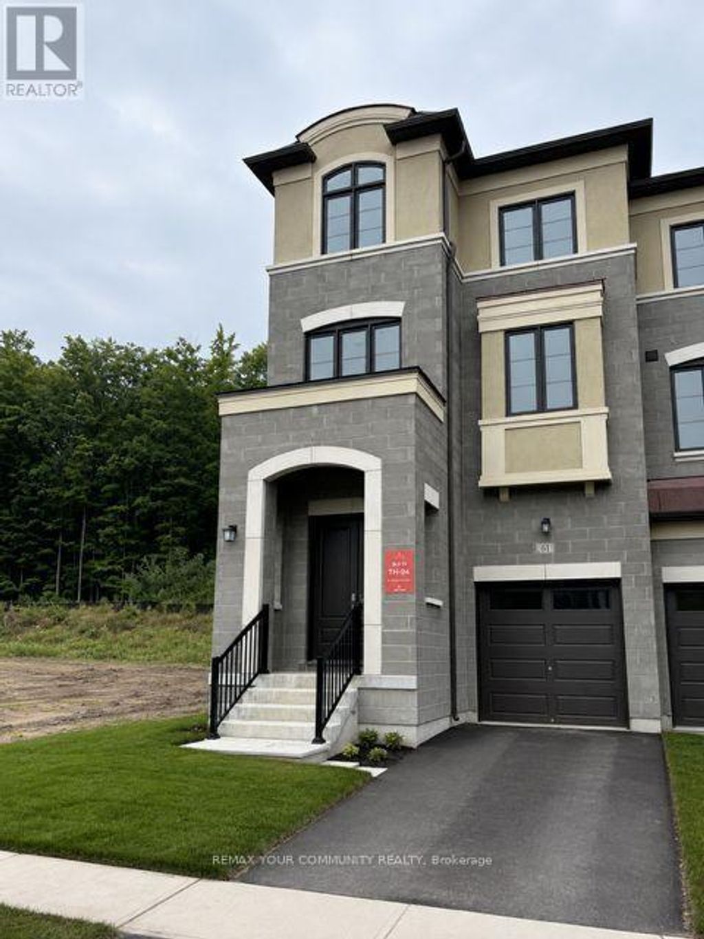 61 Donnacona Drive, Vaughan (vellore Village)