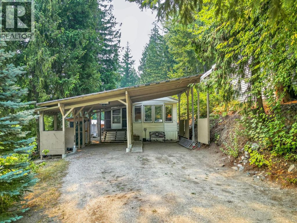 2036 Solsqua-sicamous Road Unit# 8, Sicamous
