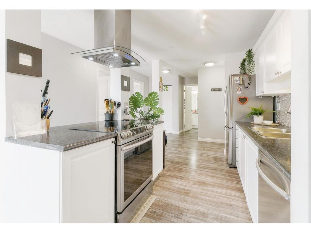 312 13771 72a Avenue, Surrey