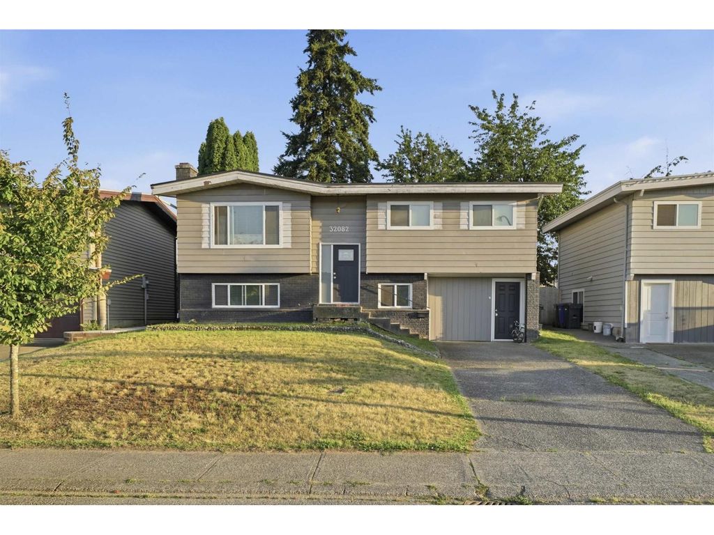 32082 Austin Avenue, Abbotsford
