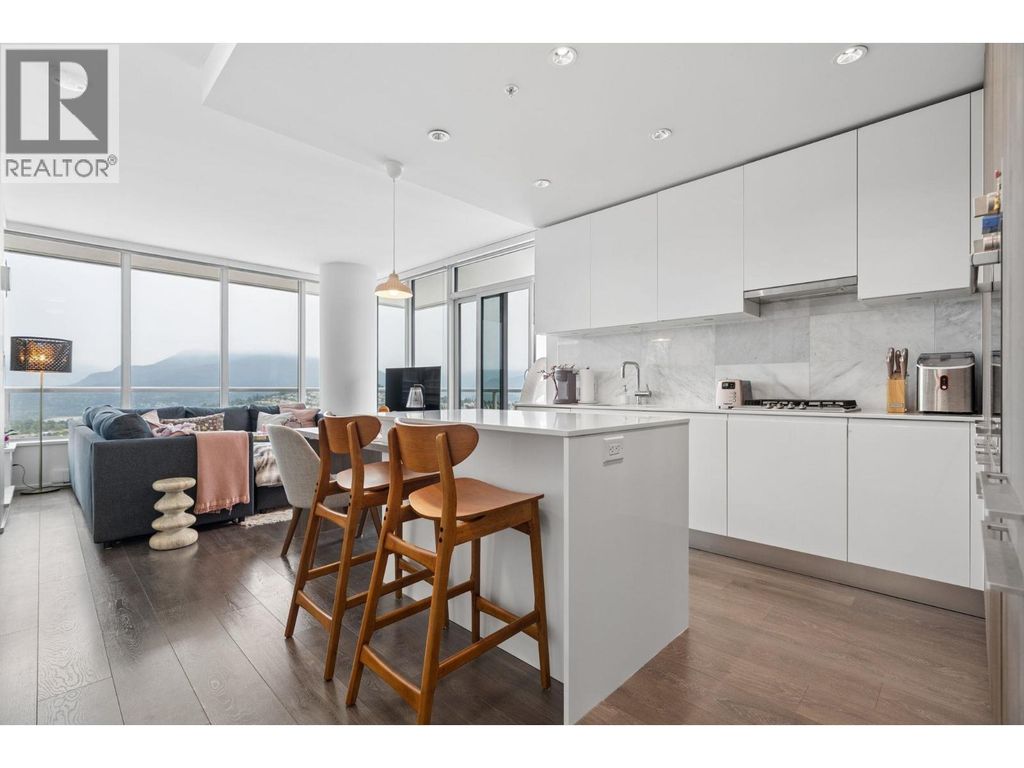 5708 1955 Alpha Way, Burnaby