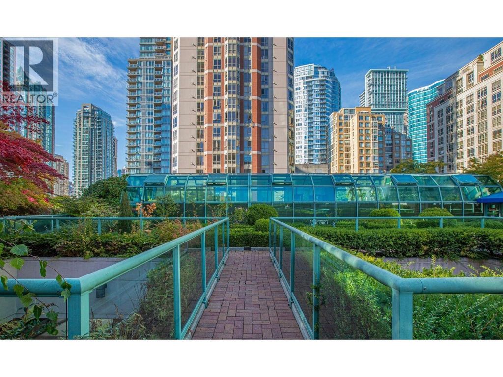 1501 838 Hamilton Street, Vancouver