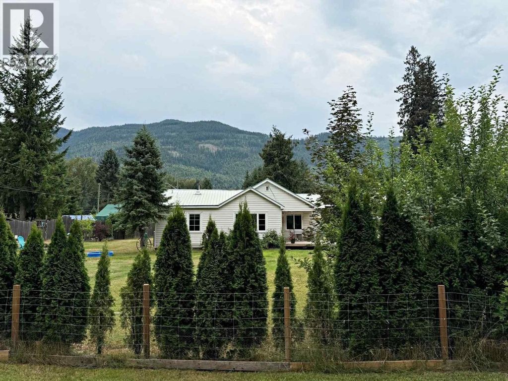 620 Clearwater Village Road, Clearwater