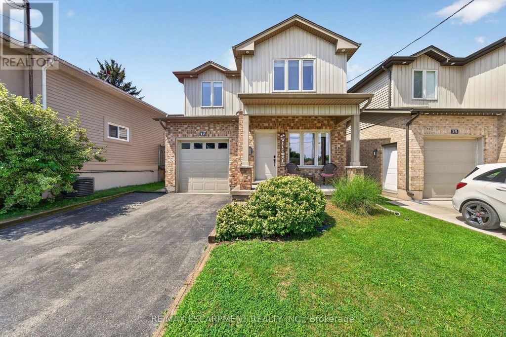 17 Grantham Avenue S, St. Catharines (e. Chester)