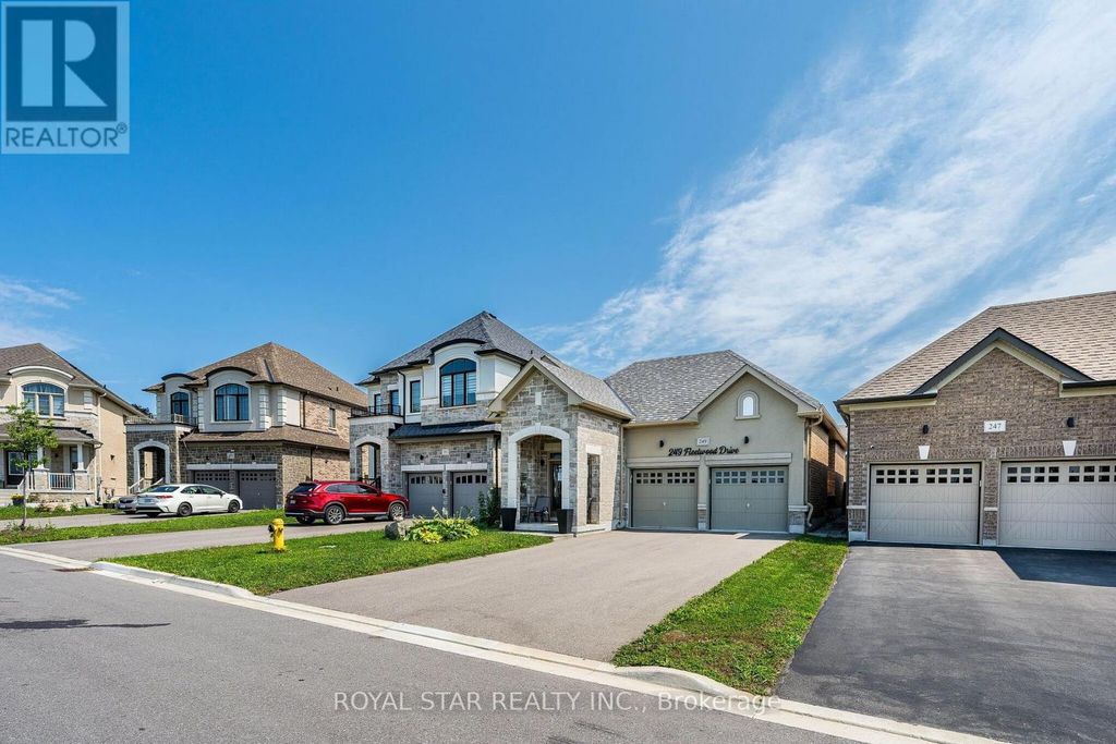 249 Fleetwood Drive, Oshawa (eastdale)