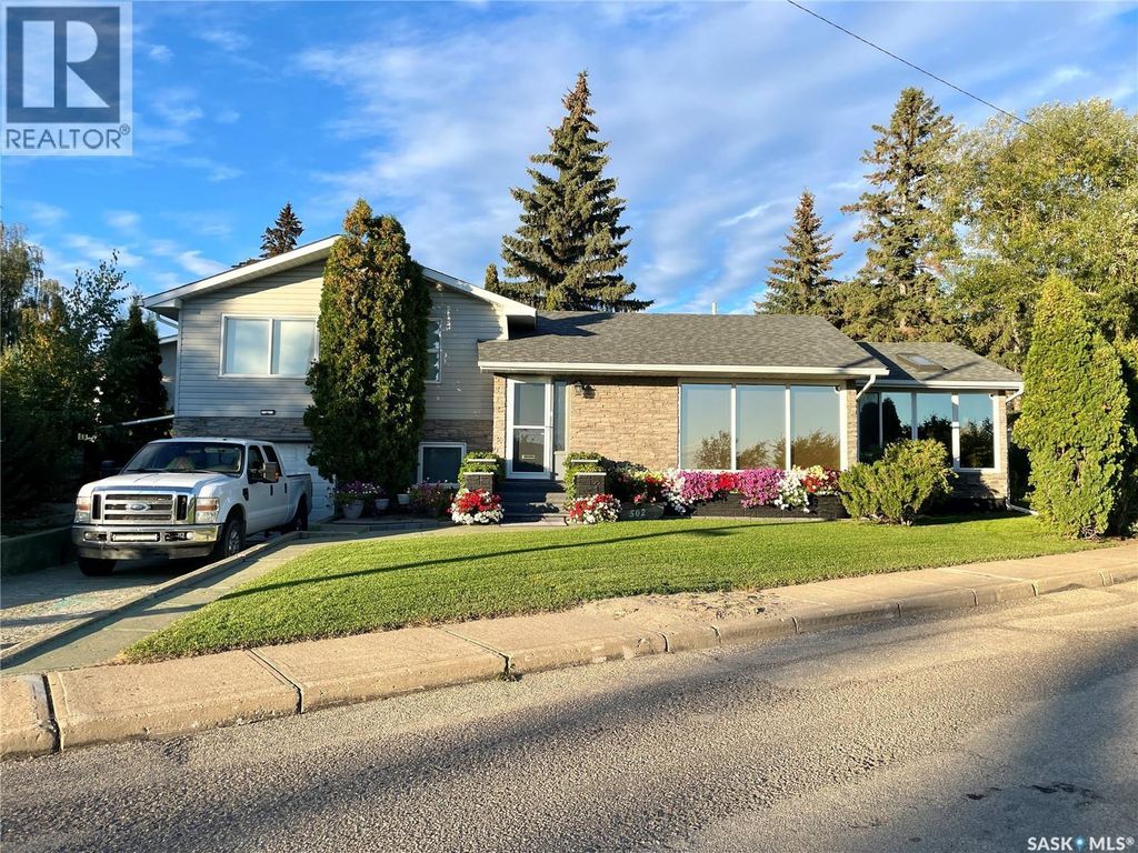 502 101st Street, North Battleford