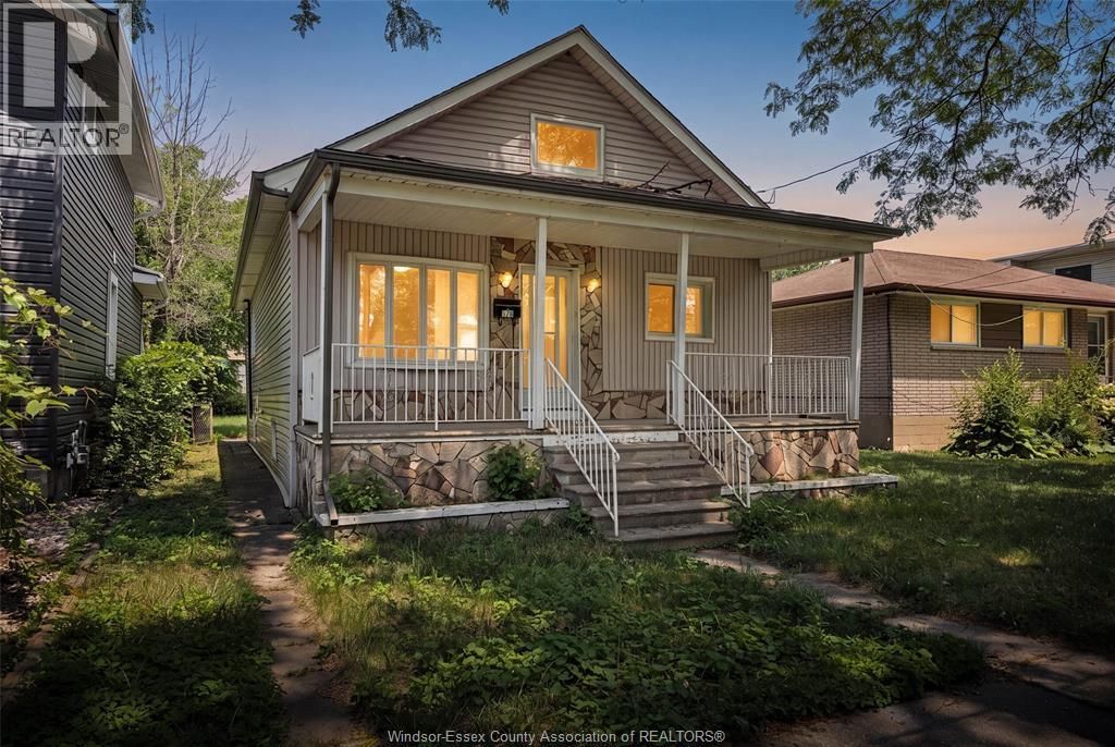 578 Brock Street, Windsor