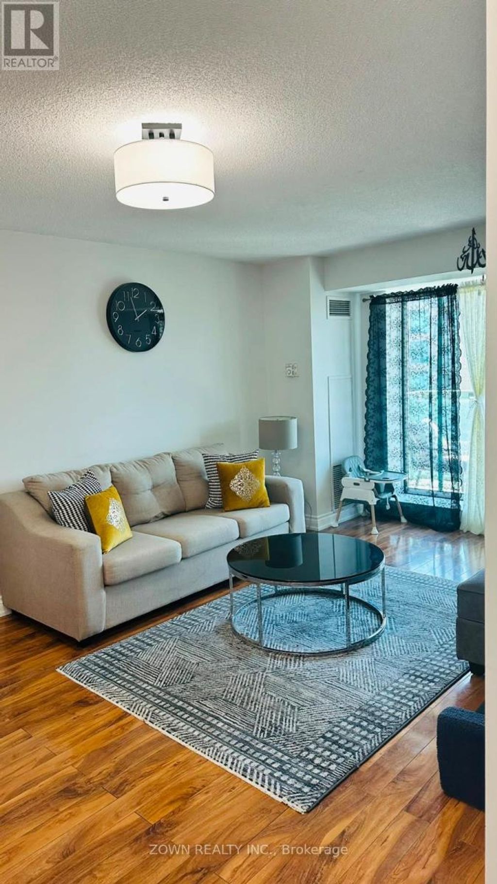611 - 3 Ellesmere Street, Richmond Hill (langstaff)