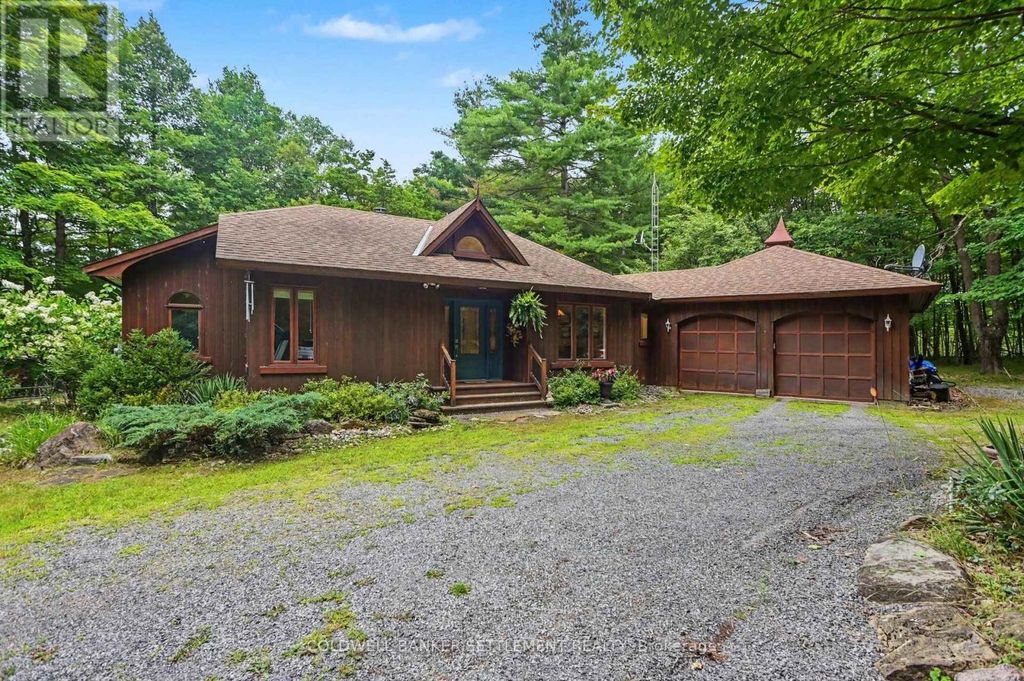 280 Lakewood Road, Tay Valley