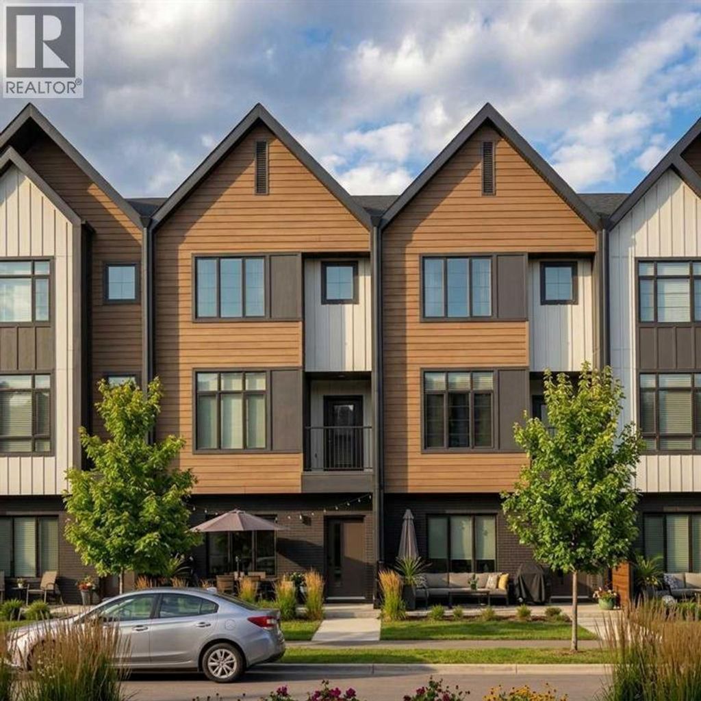 3873 155 Avenue Sw, Calgary