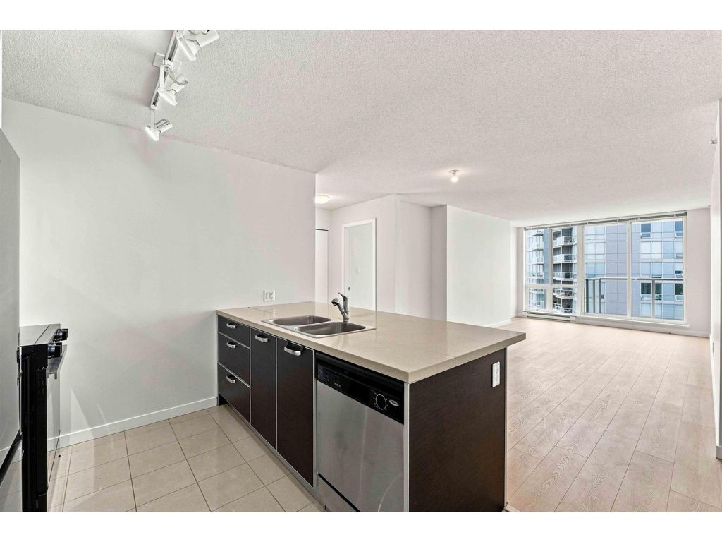 3202 13688 100 Avenue, Surrey