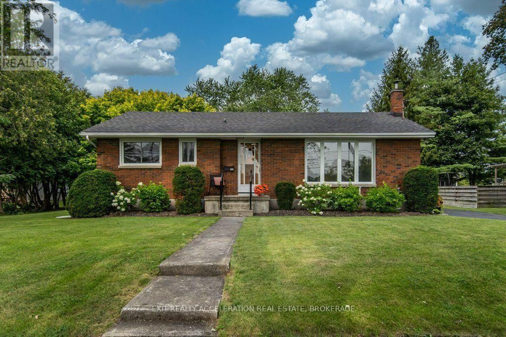 409 Dundas Street W, Greater Napanee (greater Napanee)