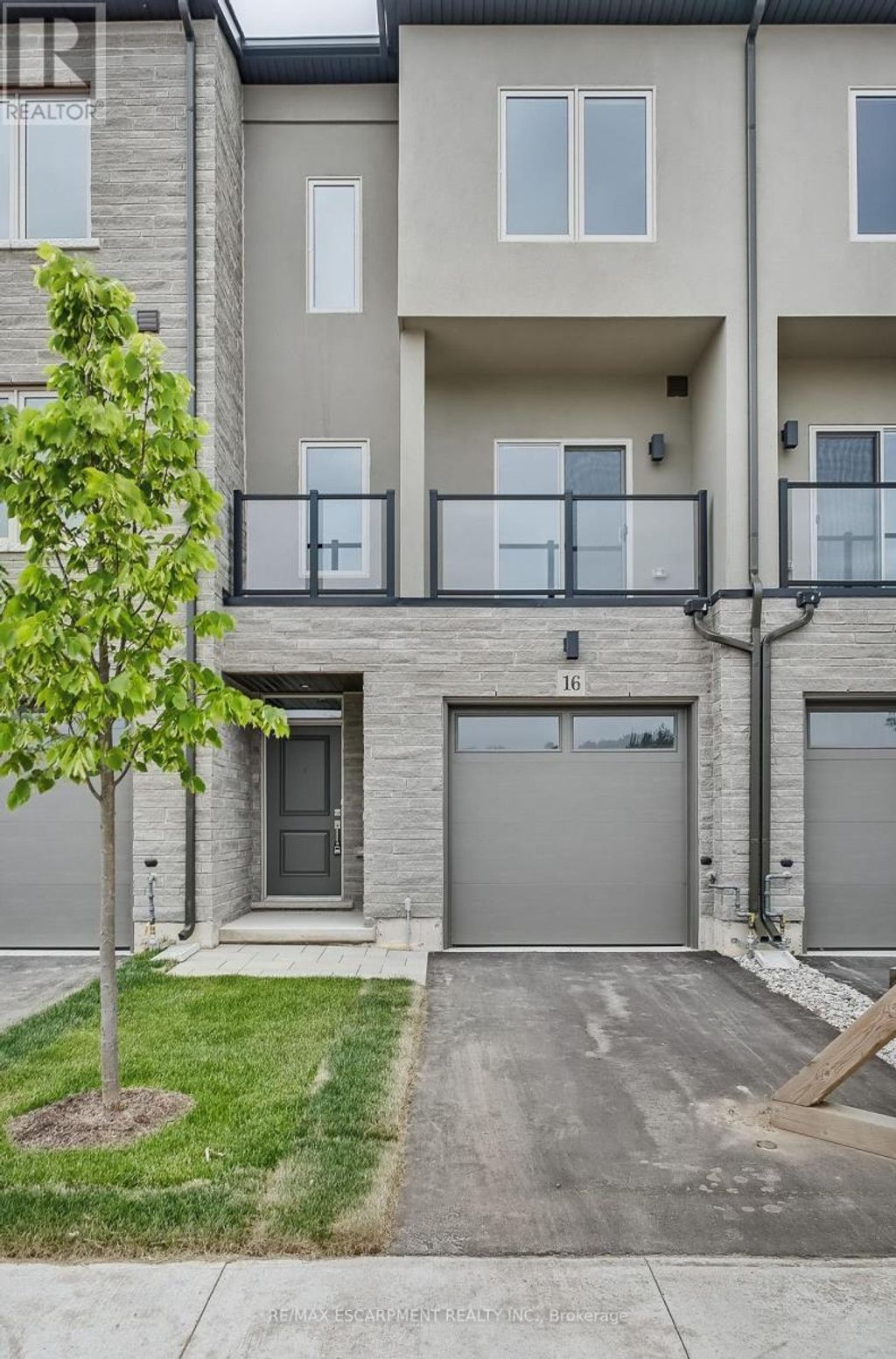 16 Clear Valley Lane, Hamilton (mount Hope)