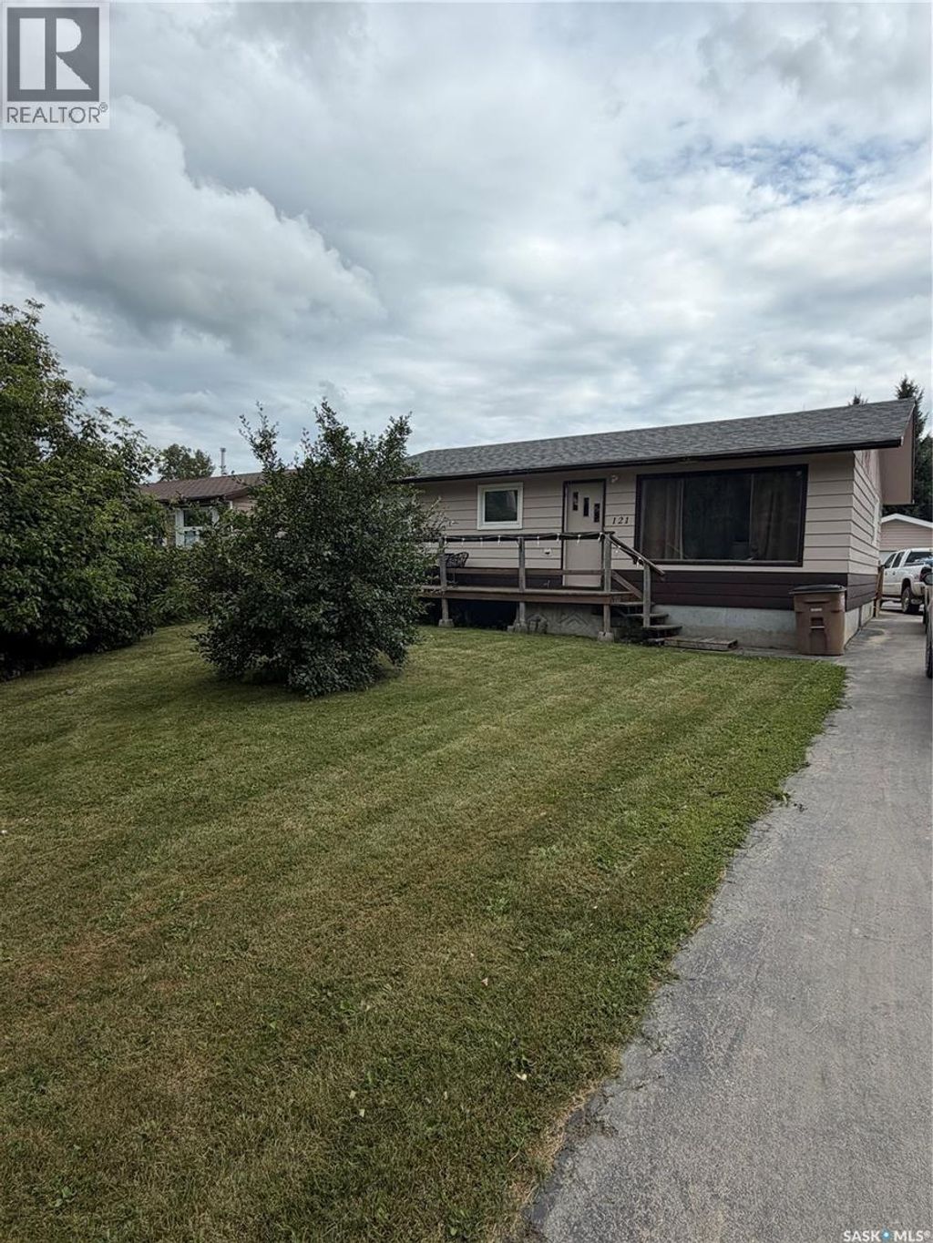 121 Pine Street, Porcupine Plain