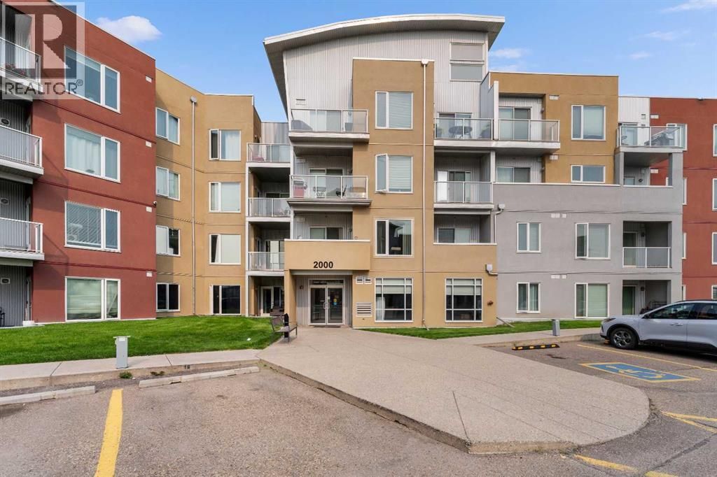 2405, 604 East Lake Boulevard Ne, Airdrie