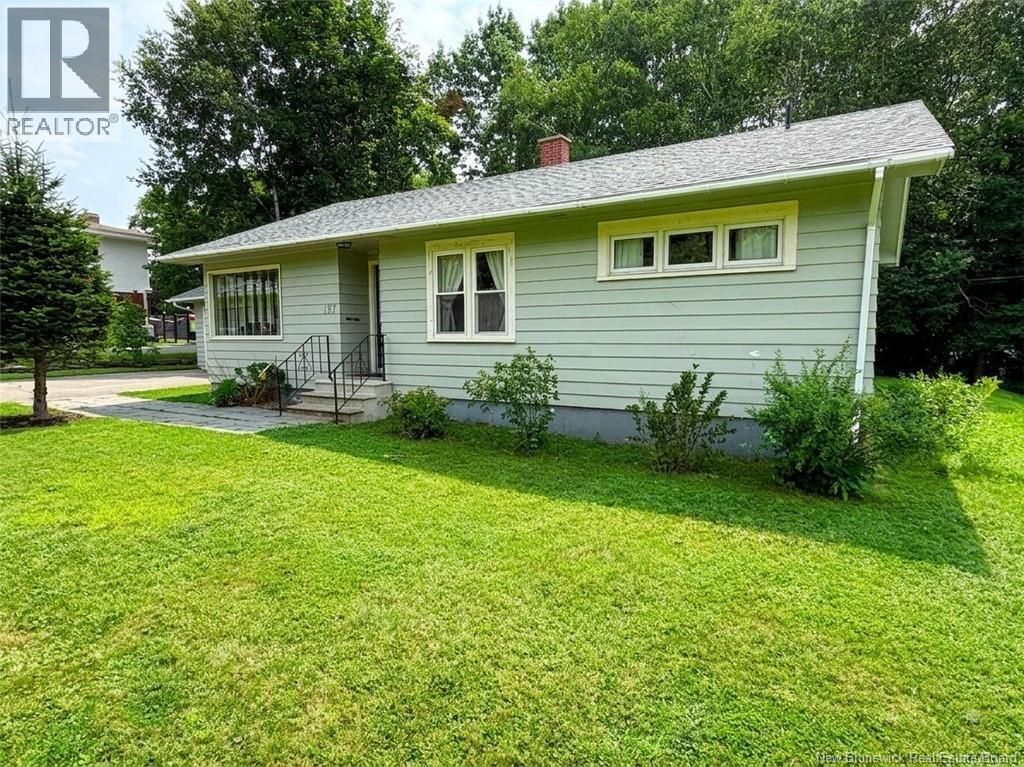 157 St. James Street, Woodstock