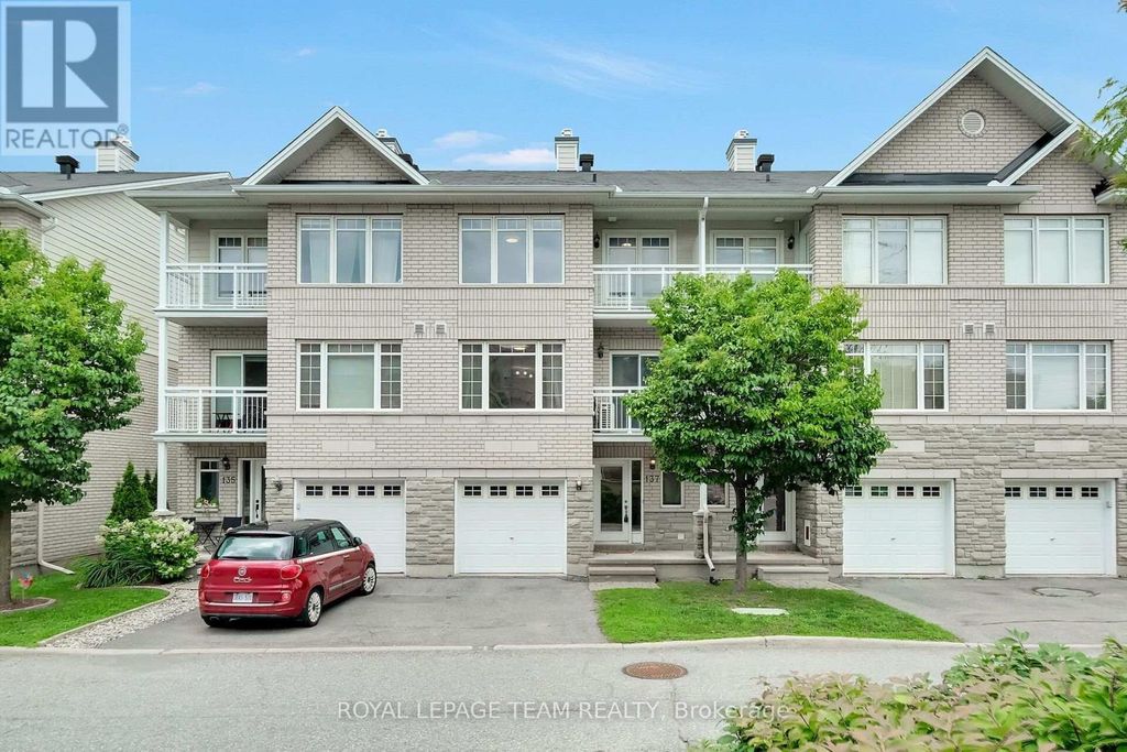 137 Corinth Private, Ottawa