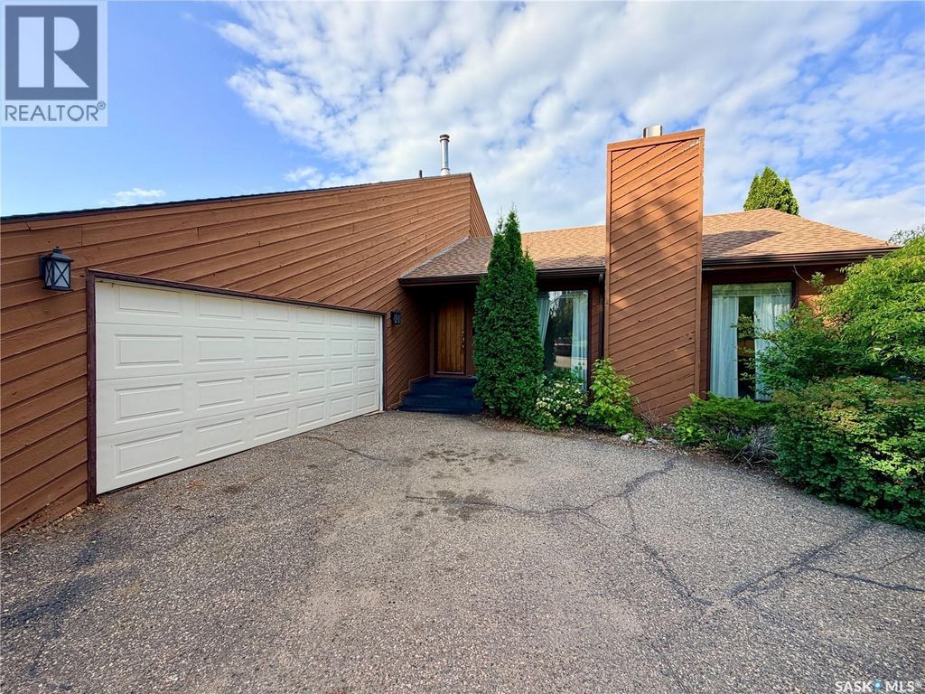 2173 Douglas Avenue, North Battleford