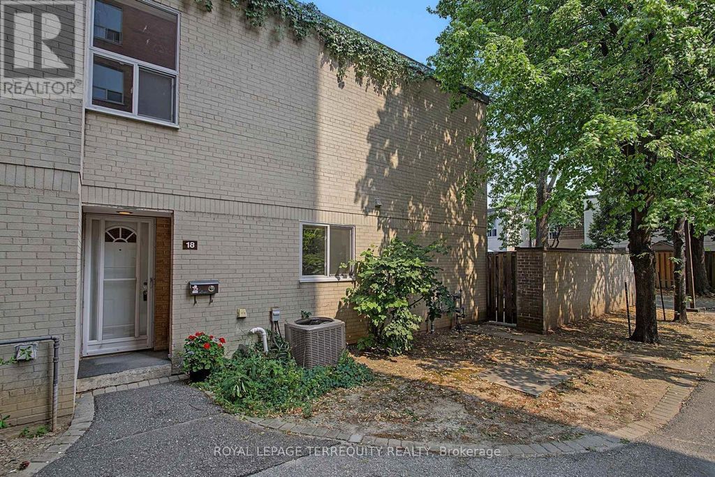 18 - 11 Four Winds Drive, Toronto (york University Heights)