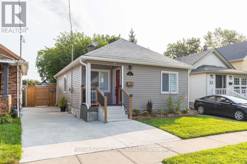 21 Trapnell Street, St. Catharines (e. Chester)
