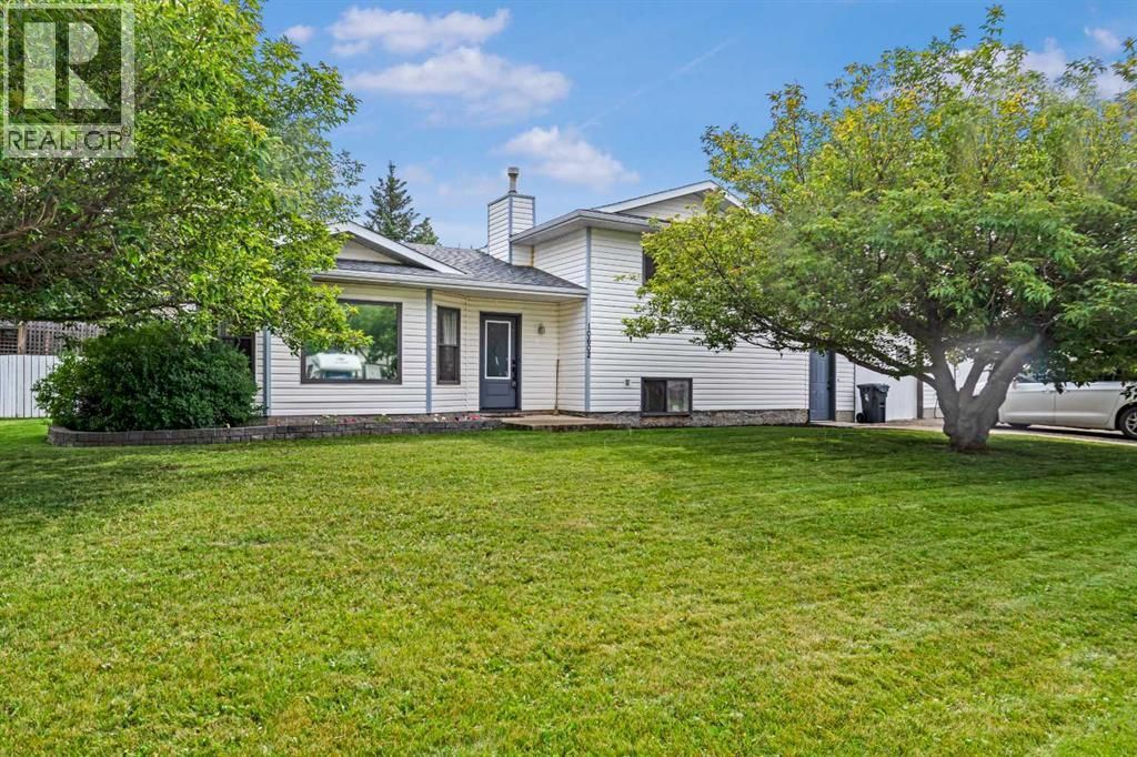 10602 101 Ave, Hythe