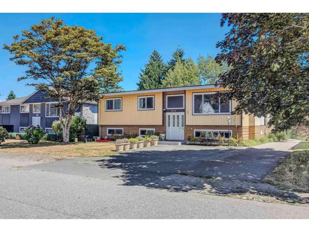 9656 125 Street, Surrey