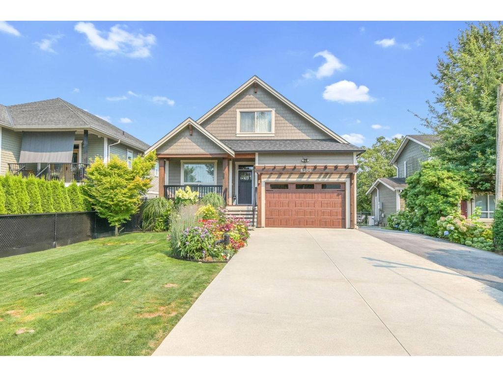 8506 Lakeview Road, Mission