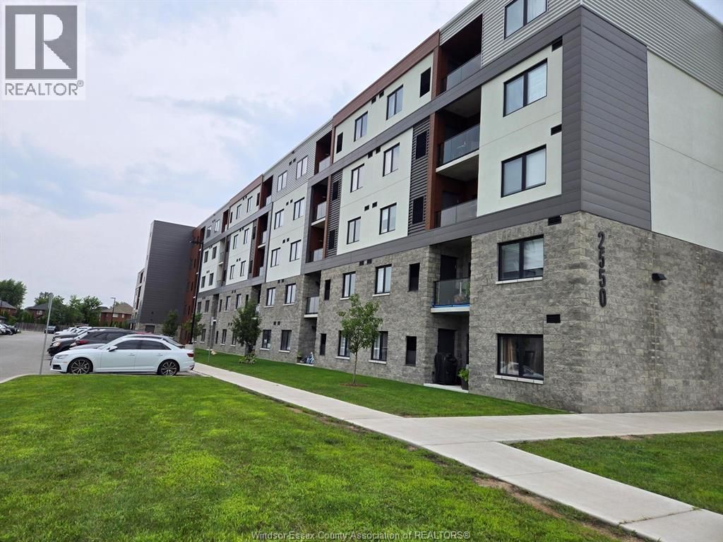 2550 Sandwich West Parkway Unit# 108, Lasalle