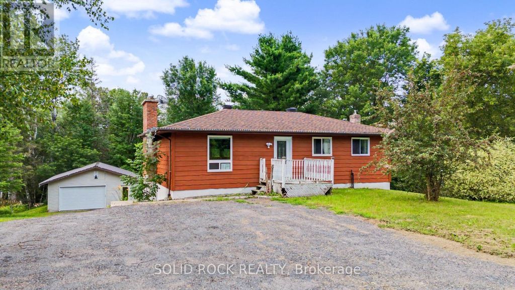 1372 Village Road, East Ferris (astorville)