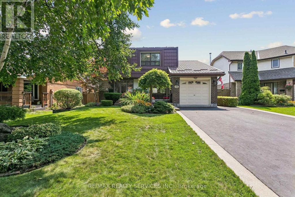 11 Longbourne Crescent, Brampton (westgate)