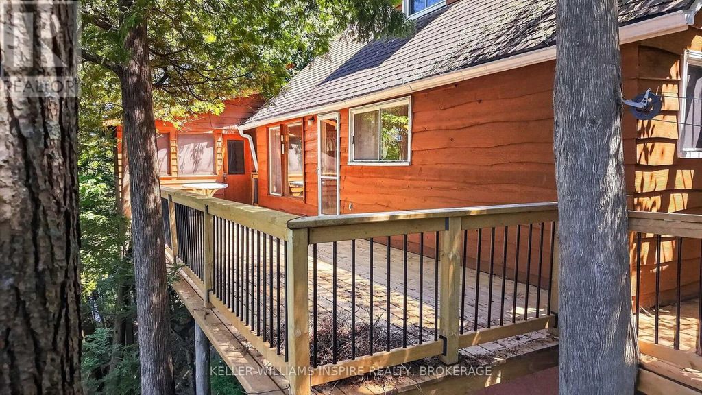 28 Lower Lake Lane, South Frontenac
