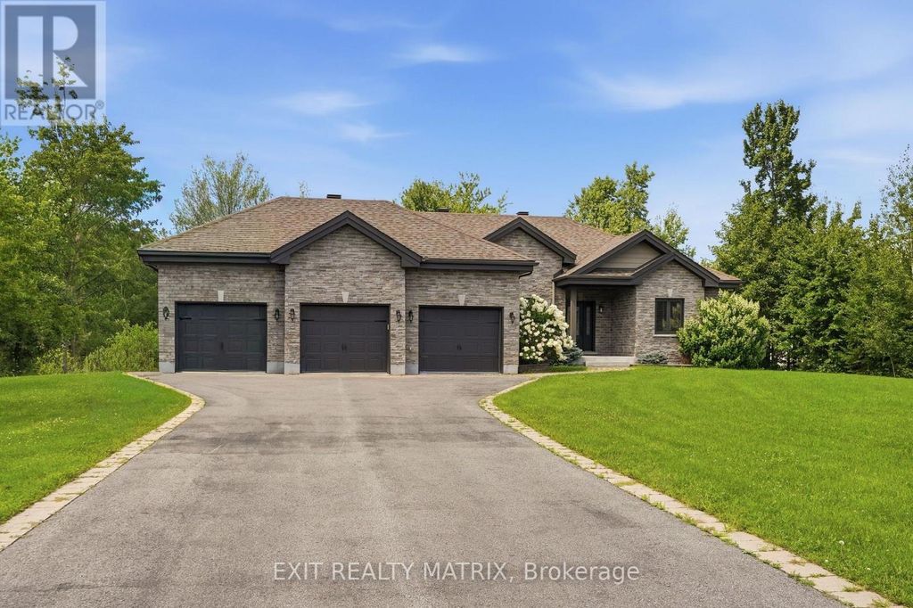 501 Du Parc Road, Champlain