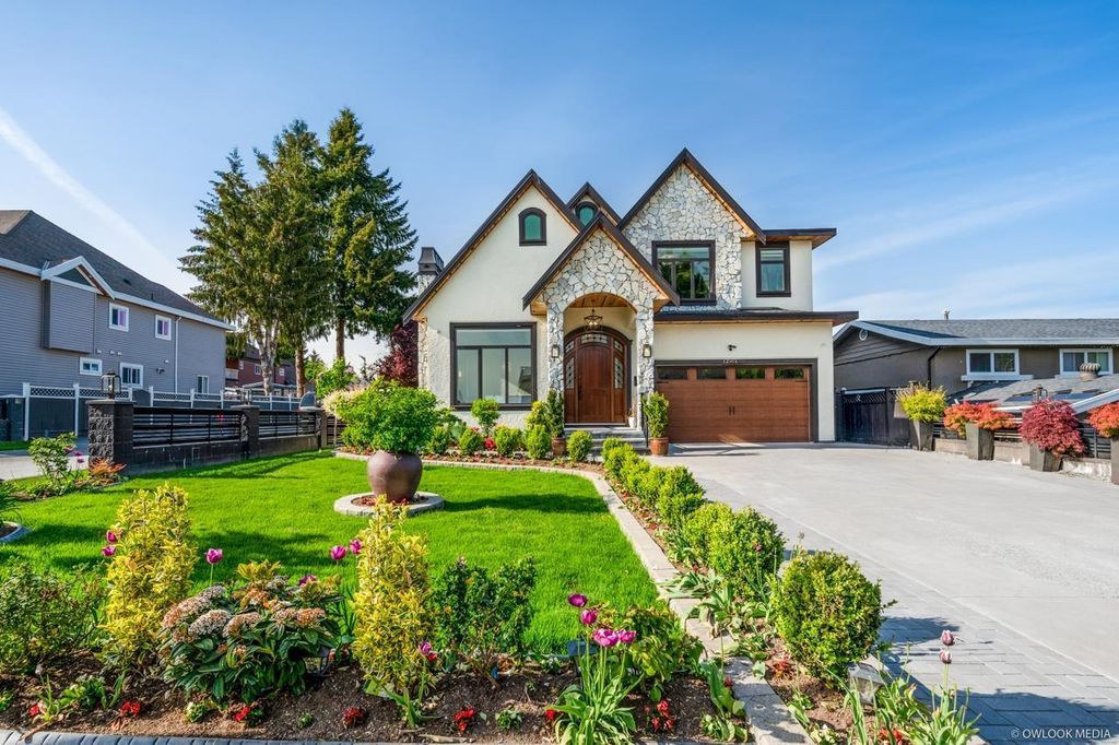 12901 92a Avenue, Surrey