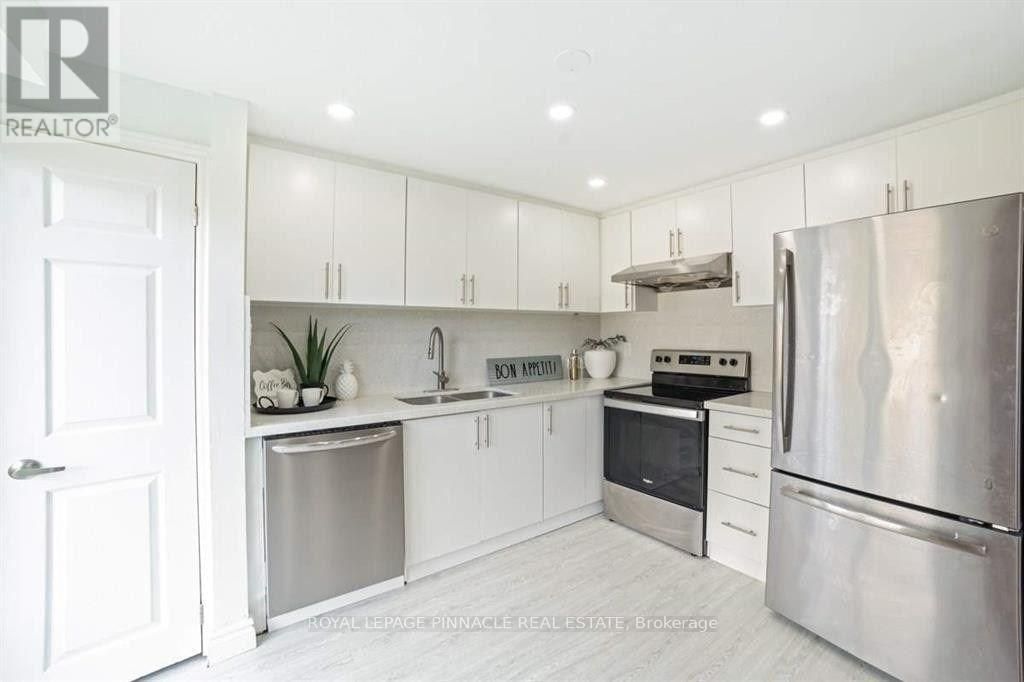733 Parkview Crescent, Cambridge