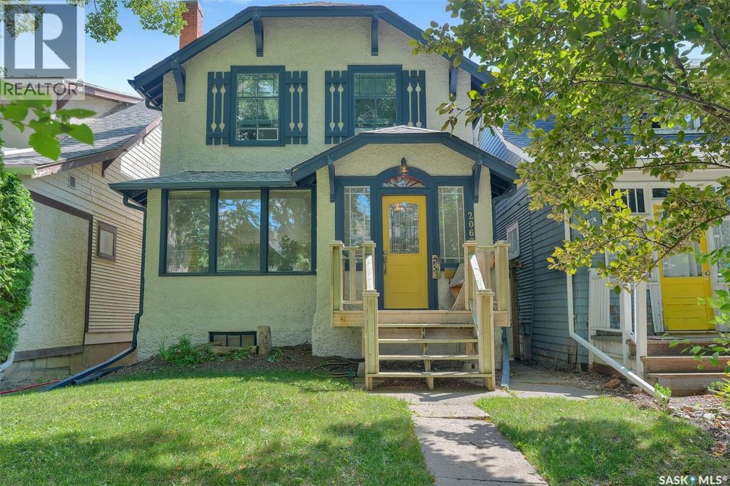 2067 Montague Street, Regina
