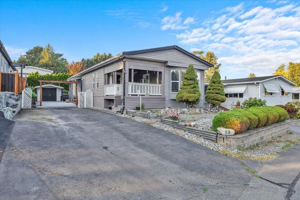 13 27111 0 Avenue, Langley