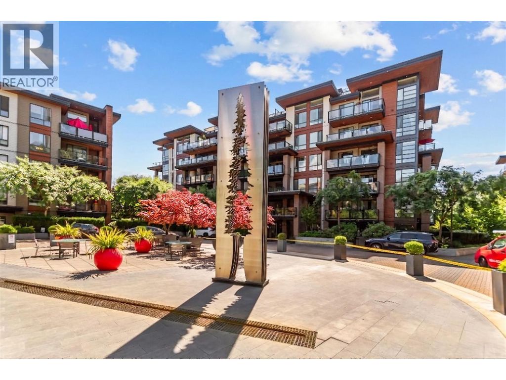 404 719 W 3rd Street, North Vancouver