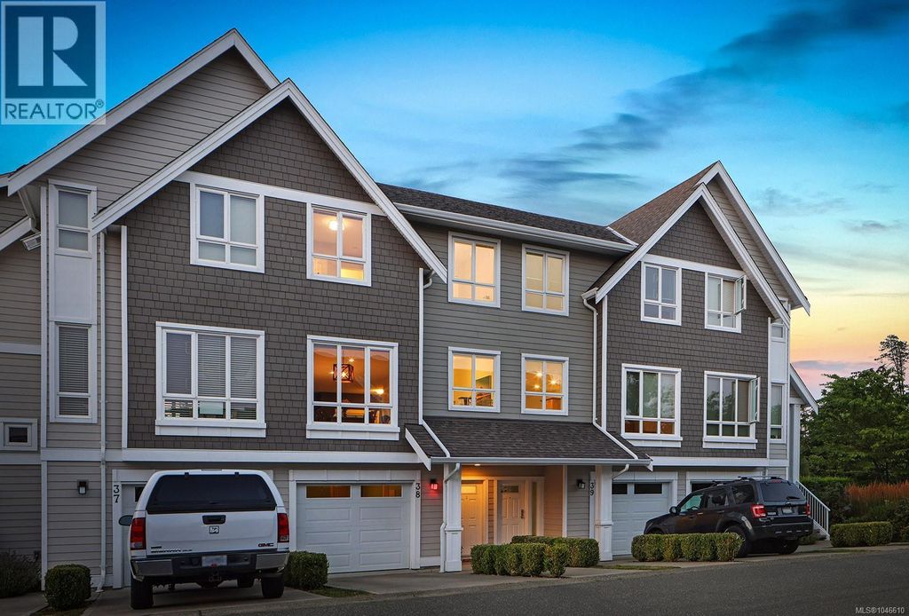 38 700 Lancaster Way, Comox