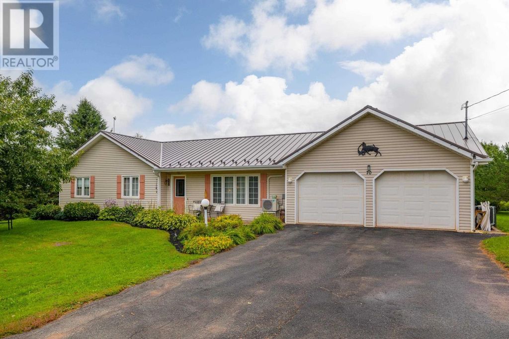 70 East Suffolk Road Ext, Suffolk