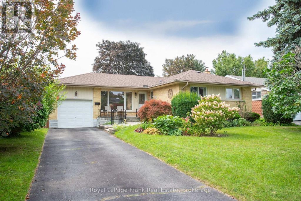 407 Glencastle Avenue, Oshawa (northglen)