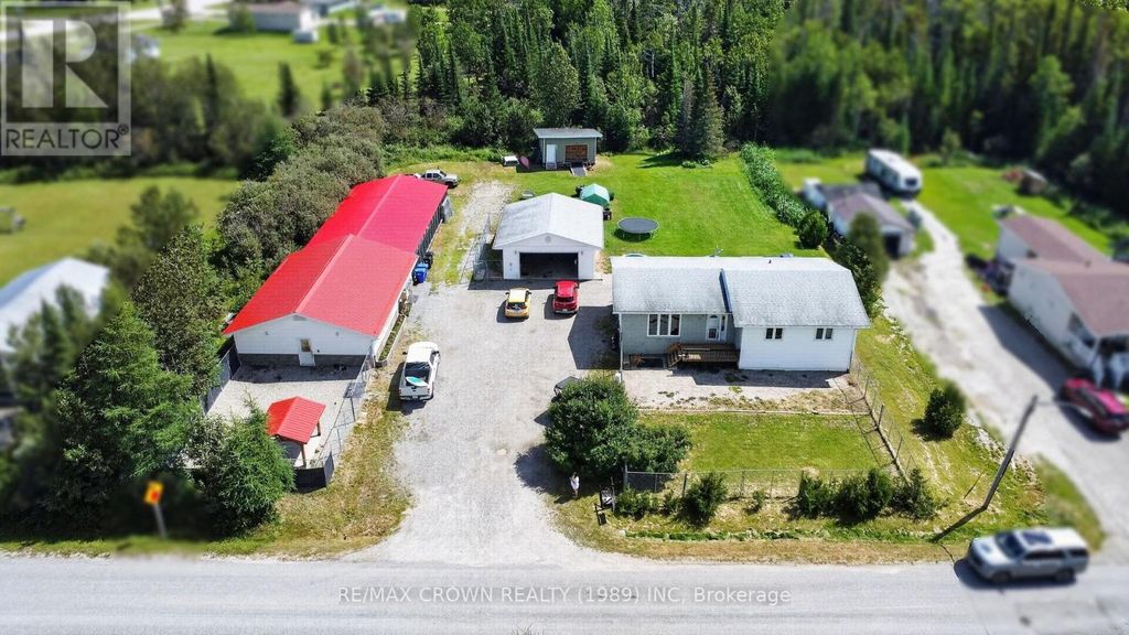 21 Cloutier Road S, Hearst